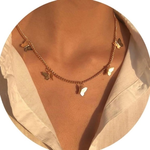 GOLD 14k Gold Plated Butterfly Charm Chain Necklace - Picture 1 of 2